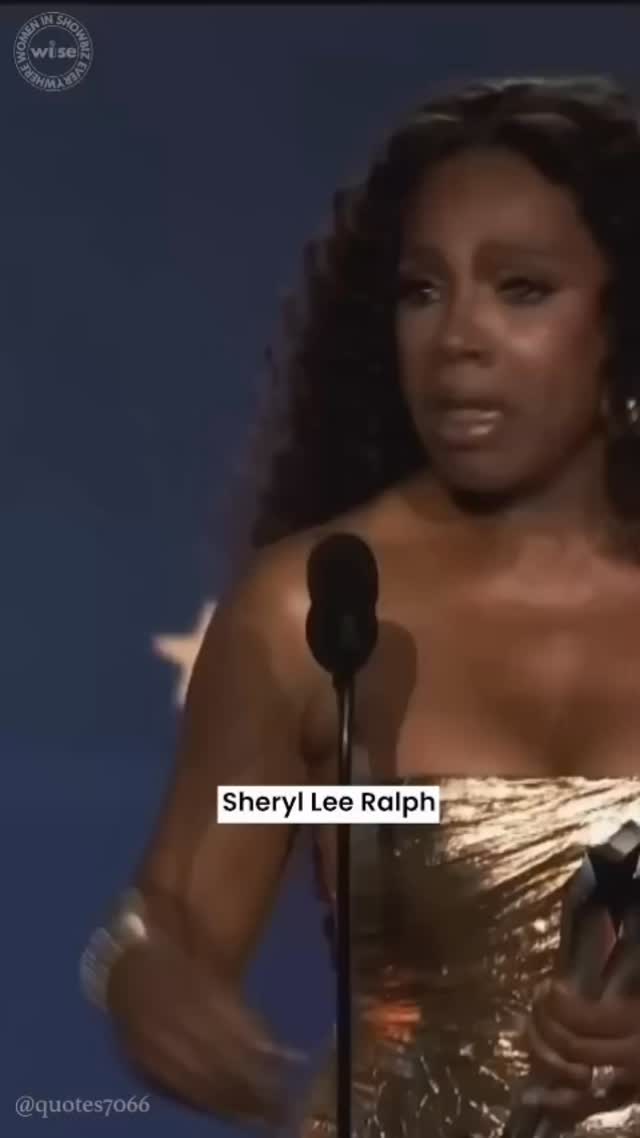 When Sheryl Lee Ralph speaks… we listen.
Nobody has to like you.
Nobody has to love you.
Nobody even has to respect you.
But when you look in the mirror…
you better love what you see.
And if you don’t?
Watch this again. 🔁
Because that’s where it begins.
#WomenInShowbizEverywhere #SherylLeeRalph #SelfLove #Confidence #KnowYourWorth