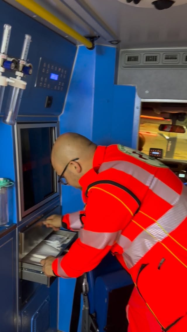 Scegliendo Croce Amica Basiglio per destinare il tuo 5x1000 puoi fare la differenza 🧡
Con il tuo contributo possiamo garantire un servizio continuativo per:
🚨 118 (4 convenzioni attive, di cui 3 H12 – 7/7)
🚑 Trasporti sanitari
📢 Assistenza a eventi
📚 Formazione interna
🤝 Corsi gratuiti alla cittadinanza sulle manovre di primo soccorso
CF: 10287250152
A te non costa nulla, per noi vale tantissimo.