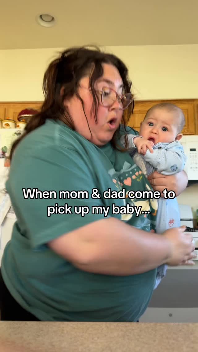 Baby? What baby? 👀😂😂
#auntielifeisthebestlife #aunties
@gemessentials_ @braighan97