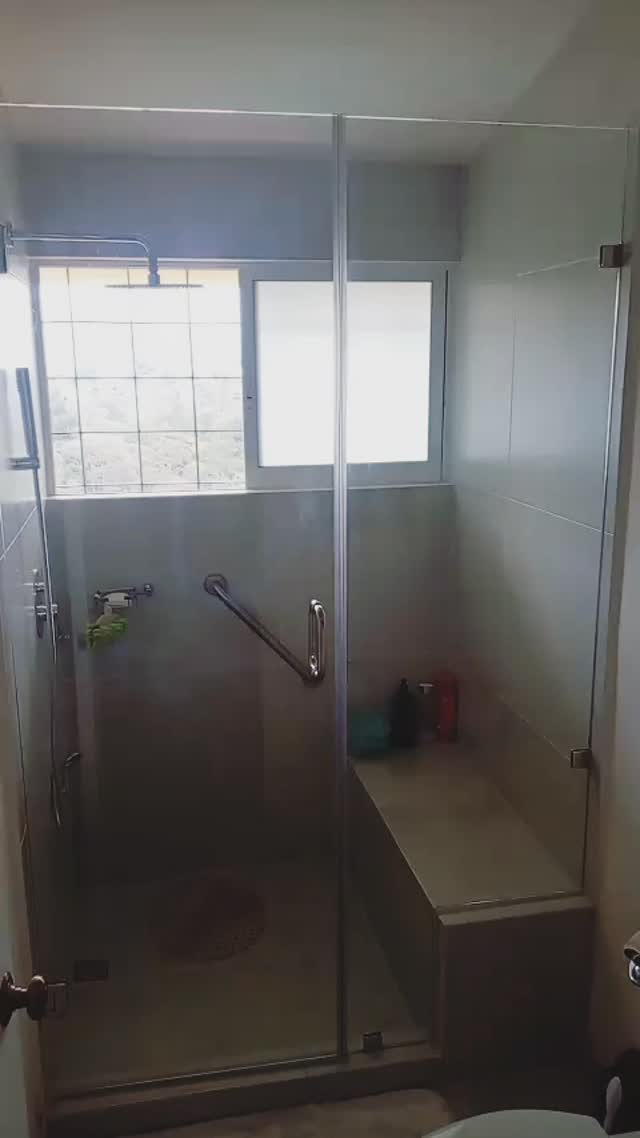 Cancel abatible con resaque de escalón #canceldebaño #aluminioacuario