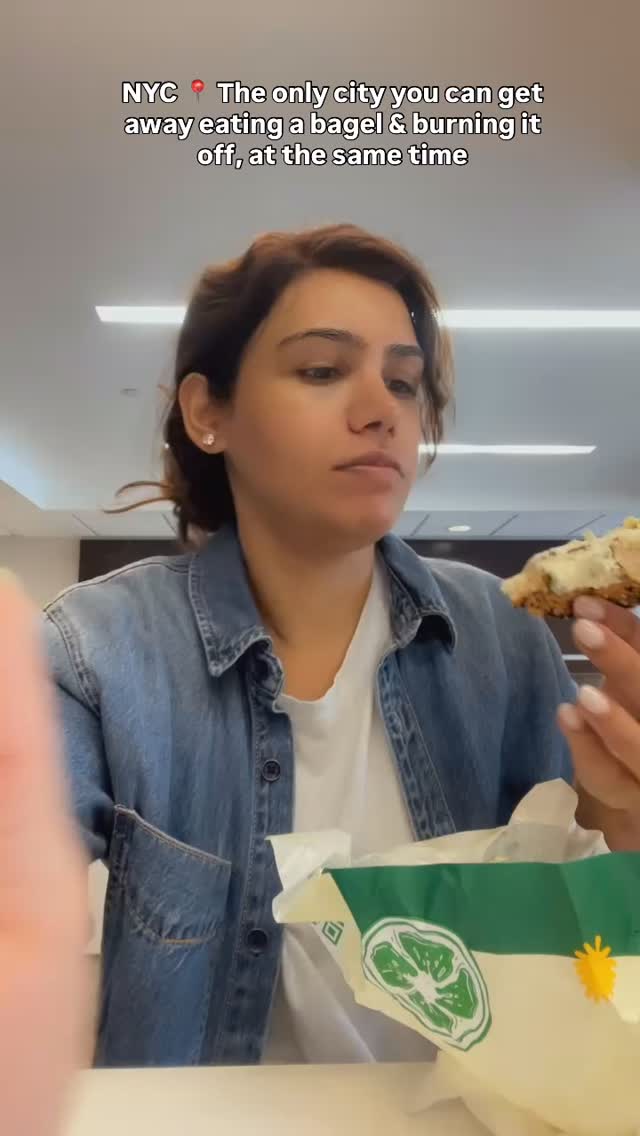 NYC 📍 Grab a jalapeño cream cheese, everything bagel 🥯
IF you plan to walk 100 blocks 😉
#nyc #manifestwithamedium #fyifact #foodlover