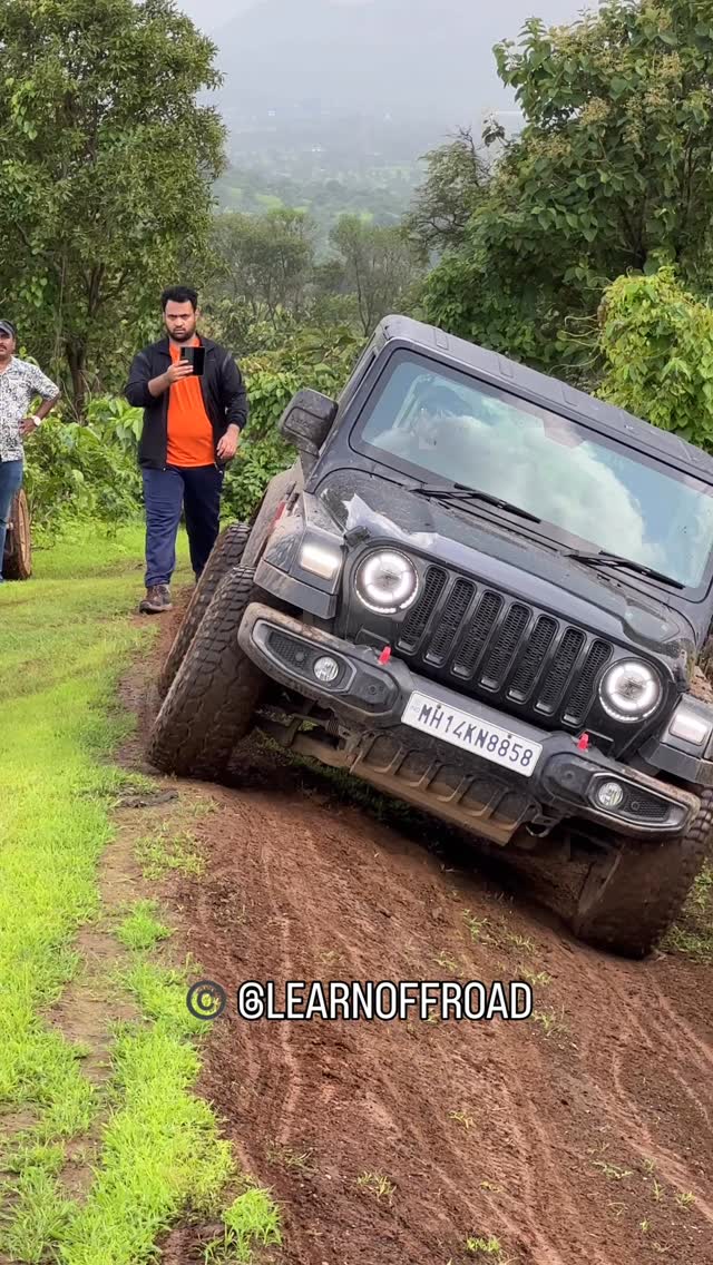 Why did he slip? What did I mean by over correct?
#learnoffroad #offroadjunkie #thar