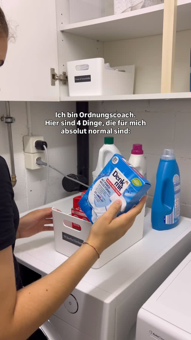okay, let’s go⤵️
1. Wenig bis gar nicht suchen!�Denn alles hat einen festen Platz, daher kommt es gar nicht so weit.
2. Der Kleiderschrank besteht nur aus Lieblings-Teilen. Nichts war stört, kratzt zu klein oder zu gross ist. Keine unbequemen Teile. Kein Vielleicht. Jede Option ist wirklich eine Option!
3. Oberflächen/Böden sind frei. Dinge gehören irgendwo hin. Mein Gehirn weiss das und räumt sie dementsprechend dorthin. Putzen ist easy und schnell! Denn ich möchte meine Zeit für wichtigeres nutzen.
�4. Mein System passt 100% zu mir und meinem Lebensstil. Es ist einfach das aufrecht zu erhalten, weil es mich unterstützt.
Du bist nicht schlecht im Organisieren. Du hast einfach noch kein passendes System für dich gefunden.
Bist du ready dafür? Dann schreib mir eine DM und frage nach einem kostenlosen Erstgespräch.
.
.
.
.
.
.
home organizing | decluttering | familienalltag | ordnungssysteme | ordnung schaffen | schweiz | aufräumhilfe | bern | organisieren | kleiderschrank | aufräumen | thehomeedit
#thun #loslassen #minimalismus #mariekondo #ordnungstipps