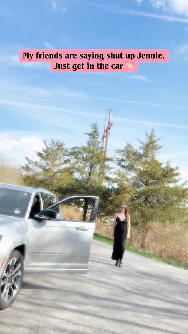 I couldn’t pass up using the audio on this song since, hi, I’m Jennie and my friends (and daughter) keep telling me to quite literally just up and get in the car 😂 Avery loved making this with me, she even wanted me to show her bus driver 😂 she’s a natural instagrammer!
#Funvideos #happydaughter #lol #shutupjenniejustgetinthecar