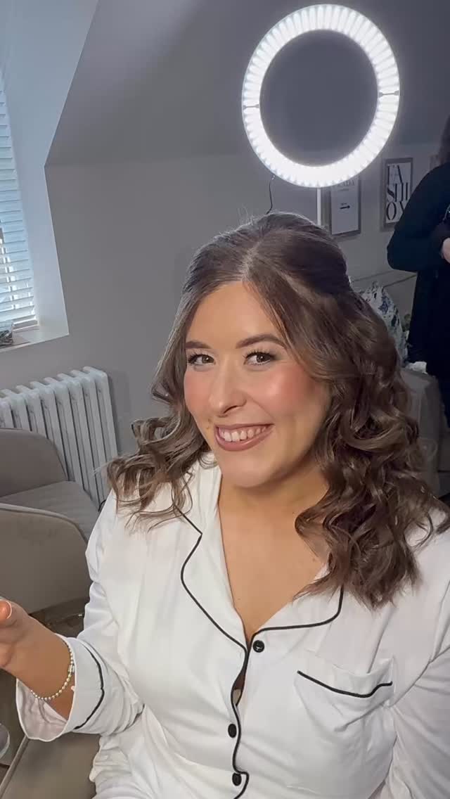 A beautifully balanced bridal look, where both hair and makeup work in harmony ✨
For this bride, I focused on creating soft, radiant skin paired with polished, long-lasting waves enhancing her natural features while complementing the detail and neckline of her gown.
The hair was designed with gentle structure and movement to frame the face, while the makeup was kept fresh, glowing and timeless to ensure a flawless finish both in person and on camera.
Every element was carefully considered to achieve a look that feels effortless, elevated and truly personal 🤍
Bridal artistry is about bringing everything together seamlessly not just how it looks, but how it feels throughout the entire day 💫
#bridalhairandmakeup #bridalstylist #luxurybride #softglam #weddingmorning timelessbride awardwinningartist