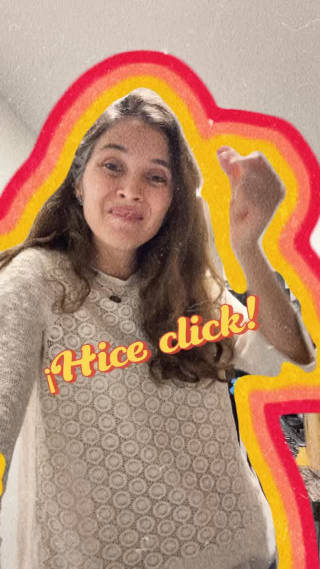 ¿Alguno de ustedes ha hecho clic? Yo siento que toda la vida he tenido una piñata en el pecho a punto de estallar en colores. Por varios años la reprimí; luego encontré un trabajo, unos jefes y compañeros con los que se me podían escapar dulces y serpentinas de vez en cuando, y eso hizo que durara un rato más en traje de oficina. Pero, señores y señoras, la piñata ha estallado…
No tengo idea de dónde van a venir los recursos para pagar todas las cuentas, pero sí sé una cosa: algo bueno tiene que pasar si me permito brillar con luz propia. Tengo un amor sin límites por este país, sus territorios, su comida y su gente; full creatividad y mucho, mucho perrenque para trabajar y aprender cosas nuevas.
Aparte de seguirles contando cuentos de comida, voy a contarles cómo me va rompiendo el molde… altos y bajos, alegrías y angustias. Esperen el chisme.
#creativity #entrepreneur #agro #foodlover #colombia 🇨🇴