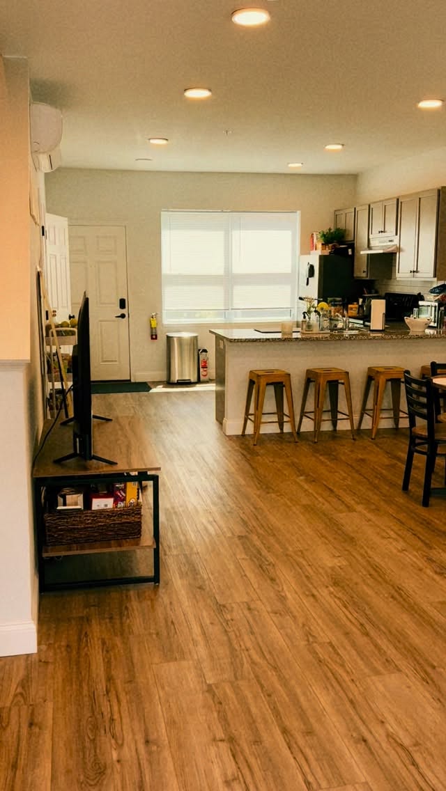 Final Five! ✋The Grand Central is down the last five spots!
Tour now and lock in your lease! 🔒⚡️
#CollegeTownCommunities #LiveWithin #UDel #TheRailYard