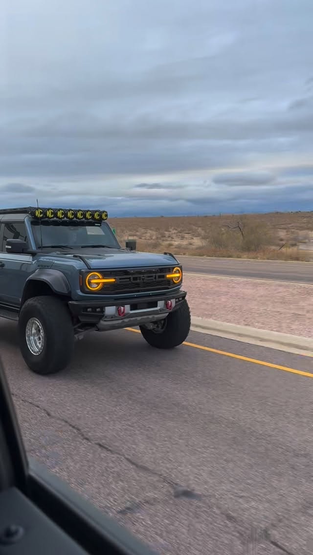Accessories
@geiseroffroad Bronco 2.5” Font 1.5” Rear
@trailrax
@bfgoodrichtires 39” BFG KO2
@kmcwheels GRENADE CRAWL BEADLOCK
@kchilites
#geiseroffroad #geisersprings #bronco #broncoraptor