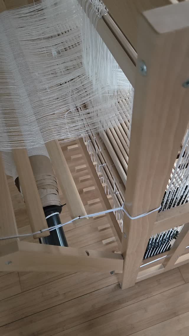 So ot just might be time to set the tension and start weaving! I can't wait!!!
#sunriselodgefiberstudio #weaversofinstagram #weaving #handmade #treadles