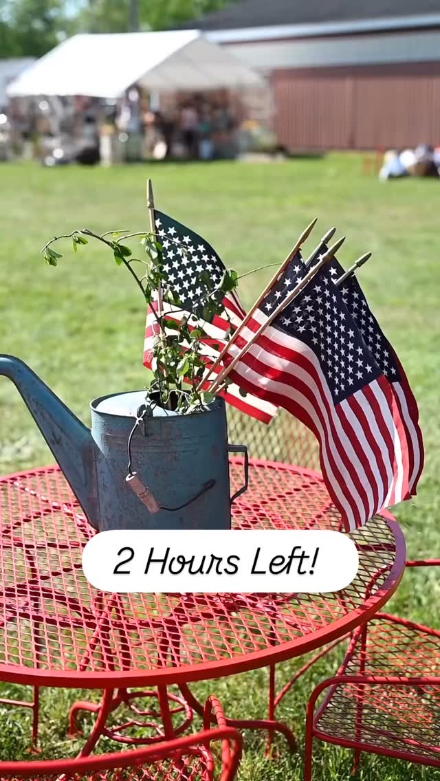 Less than two hours left to shop the spring flea!
The weather is beautiful and our vendors are ready to see you!
We’re open until 4pm!
