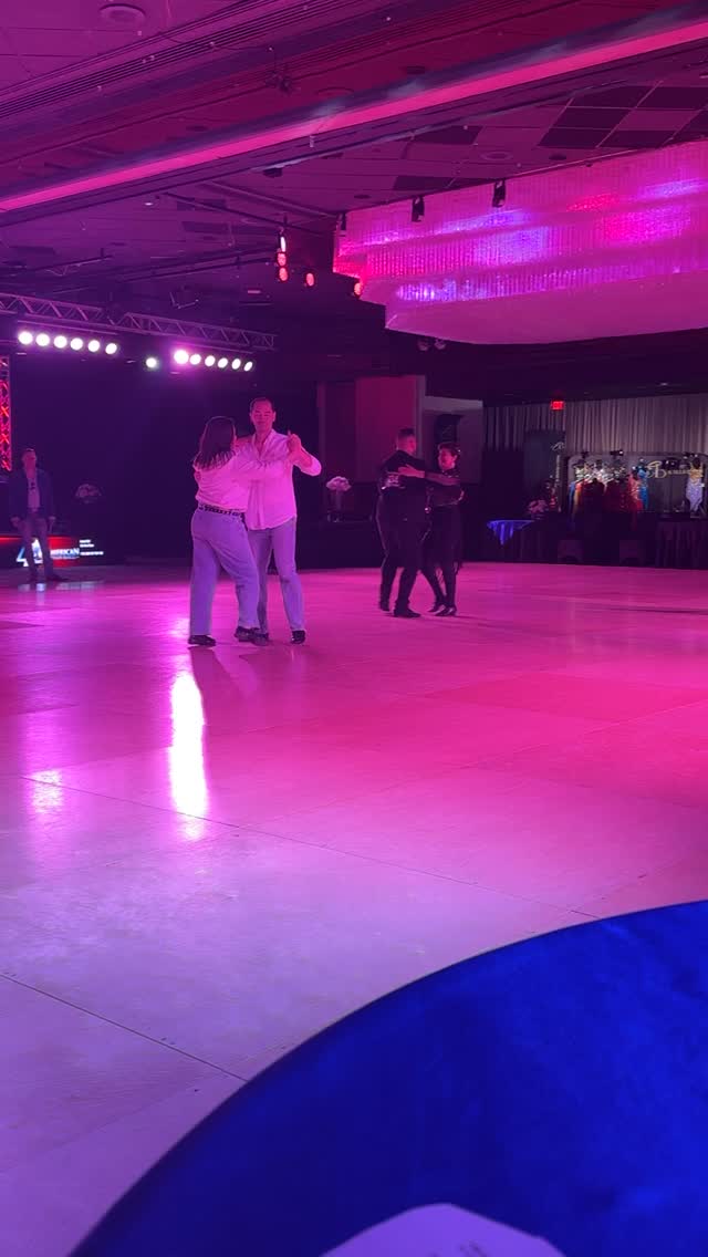 💎Bachata time with Maryann and instructor Jonathan!! 💎
#ballroomdance #ballroom #ballroomdancing #proamdance #proam