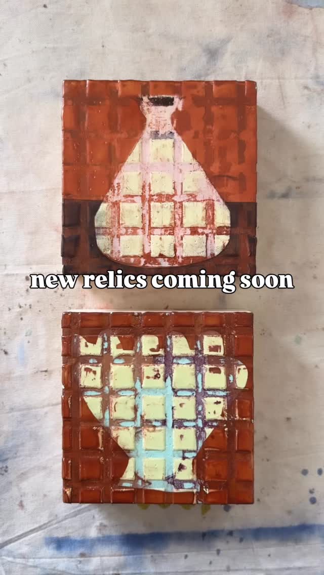 💅🏻💅🏻Getting ready for new work release @midnight___gallery and @artandlightgallery next week. If you want to snag new work as soon as it drops join my email list! 6x6 inch Relics will be available @midnight___gallery 🛼🛼