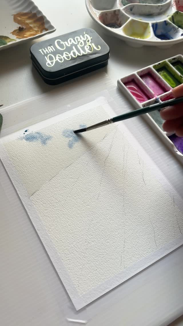 Paint this breezy loose tulip field in watercolors with me this weekend on Patreon! The tulip season is here and I m so excited to be going to the farms and being among millions of tulips. I painted a different version of this plein air few years ago. This is a simple and easy take on it under 20 minutes❤️ Wishing you a warm and beautiful weekend ahead!
.
.
.
.
#watercolorpainting #watercolor #looseflorals #watercolorflowers #watercolorillustration