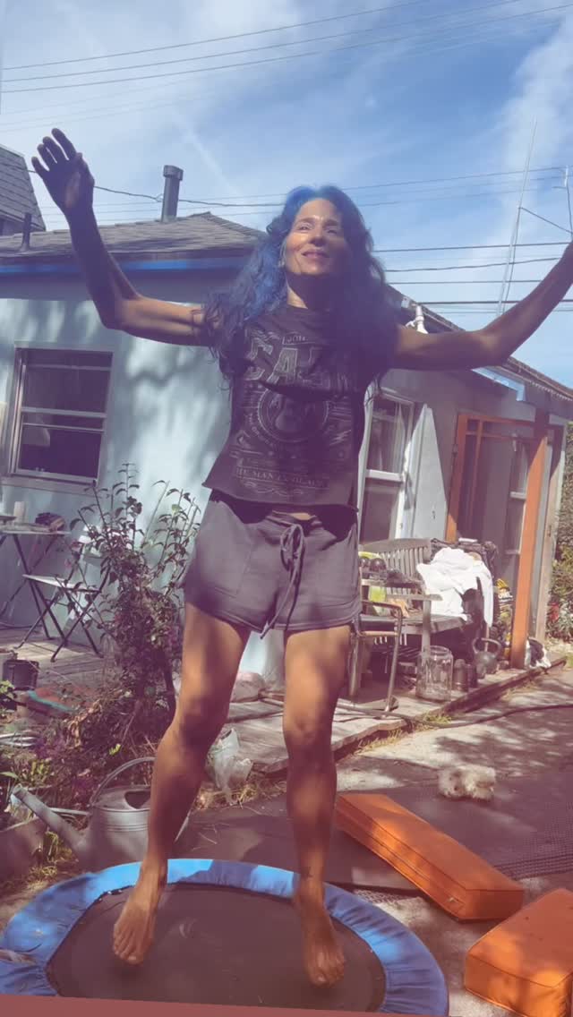 Jumping In to the Here and Now 😆 new single off my album #thefutureholdstolove #newmusic #goodvibes #awareness #movementismedicine ♥️🎶✨