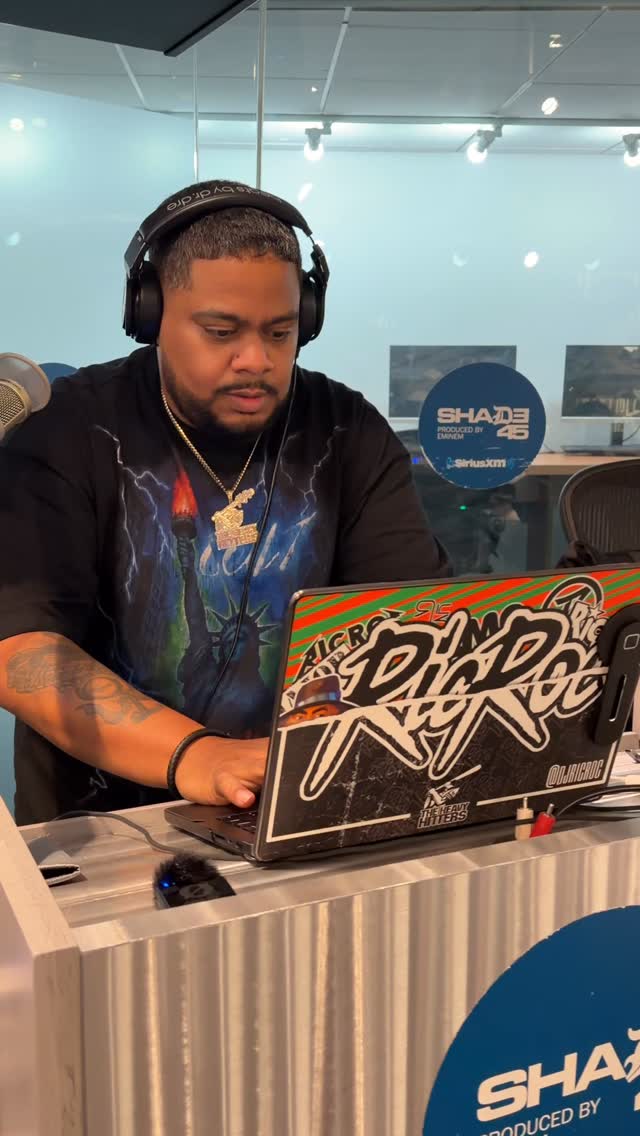 We got you @djkhaled! Check his new single “One of Them” Feat. @future & @lilbaby Out Now!!! DJs support DJs 🦾 @djricroc bringing that Heavy Hitter Energy!
#theheavyhitterdjs Every Monday 7pm ET on @shade45