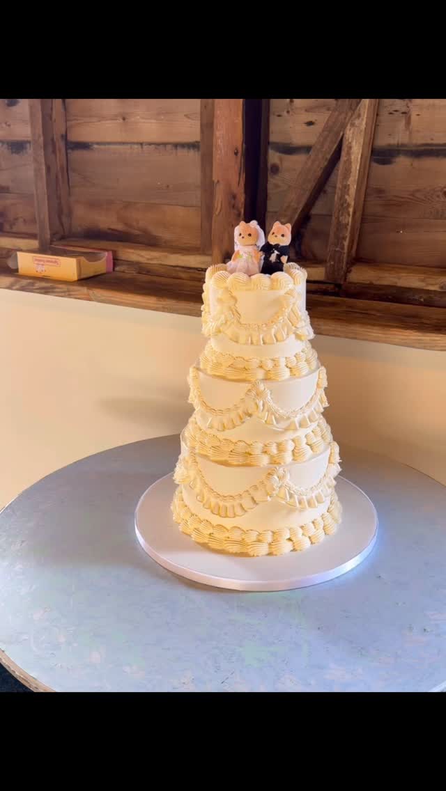 We kicked of wedding season with 2 awesome weddings on Saturday! @bucksrailcentre & @newtonparkbarn Great celebrations with delicious food created by our amazing chefs & served by our lovely staff! 😋❤️#greatchefs #weddingcatering #summerwedding #bedscatering #outsidecatering