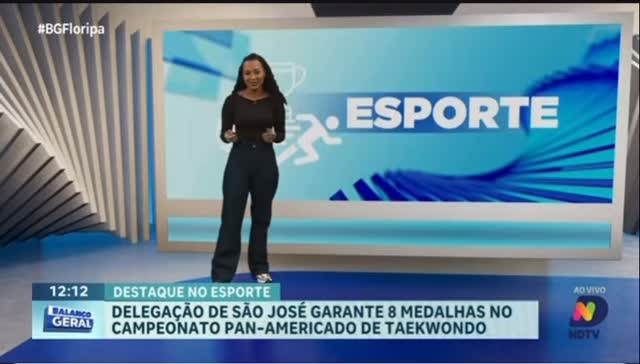 🏆 Nossa atleta LIC, Duda Carbone, foi destaque no NDTV — e isso enche nosso clube de orgulho! 💙
Ver o talento, a dedicação e a trajetória da Duda ganhando reconhecimento é a prova de que grandes resultados são construídos com esforço, disciplina e paixão pelo esporte. ✨
Mais do que representar o LIC nas competições, ela inspira jovens atletas a acreditarem nos seus sonhos e seguirem evoluindo todos os dias, dentro e fora das quadras. 🎾
#licteam #OrgulhoLIC #DudaCarbone #NDTV #explorarjogarconectar