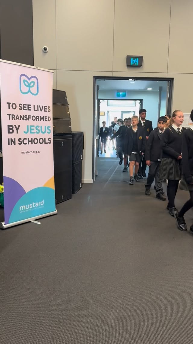 We had so much fun with Hillcrest Christian College on Monday as we played the chocolate game to show the realities of fast fashion and consumerism. It was great to talk about the idea of rest and how when we know our worth and identity, we can learn how to slow down and rest, which as a result, allows the world to slow down and rest too! 🌏❤️
#schoolministry #schoolsforjesus #melbournechristians #christianaustralia #churchaustralia