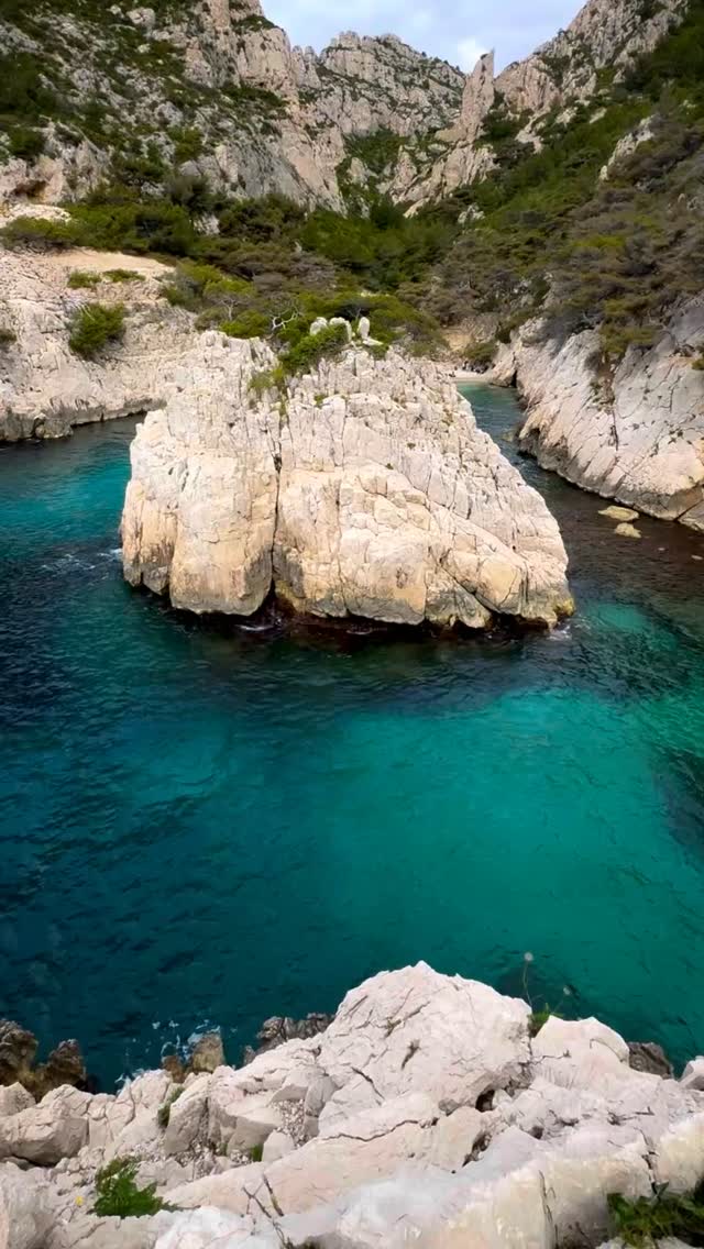 The hardest part? Pronouncing “calanque.”
The easiest part? Getting here.
No tickets. No gates. Just a short hike from Marseille’s Luminy campus. Oh, and completely surreal views every step of the way.
#calanque #sugiton #southoffrance #hikefrance #naturelover