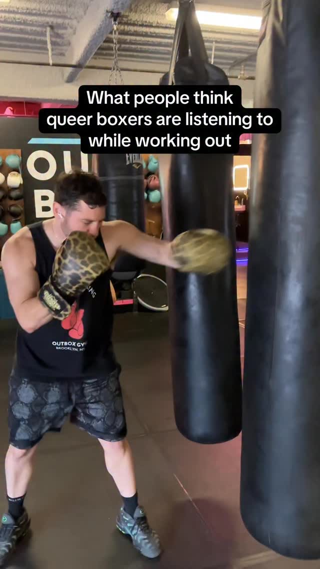 We like to keep you on your toes… #gymlife #gymmotivation #queertok #queertiktok #transtok #boxing #queerfitness