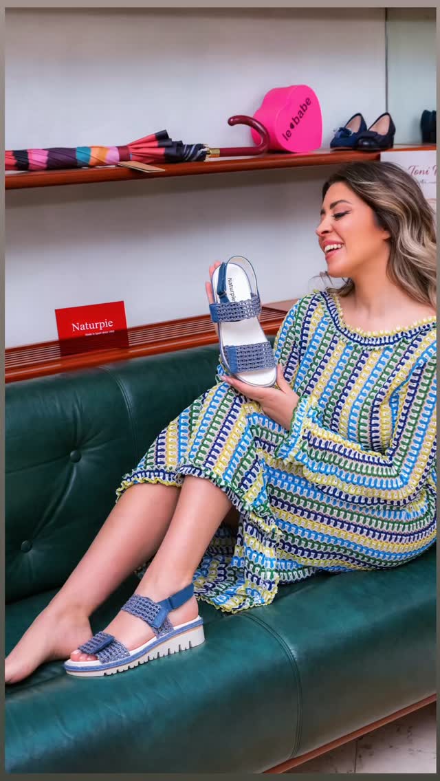✨✨ BELLINI CALZATURE ✨✨
NEW SPRING / SUMMER COLLECTION
✨✨✨✨ 2️⃣0️⃣2️⃣6️⃣✨✨✨✨
.
.
Immergetevi nel mondo di @calzaturebellini in centro a Vercelli in una delle più belle zone della città. Lasciatevi coccolare dalle attenzioni che la nuova collezione Primavera/Estate 2026 ha in serbo per voi.
Non solo calzature donna ma anche per uomini, accessori, cappelli, borse…regali 👠 🥿 👒 👜 👟 🛍️ 👞
.
Nuova campagna per @calzaturebellini 👠
Testimonial d’eccezione @nataliacarroccio 💃
Dietro la fotocamera @nickxas_prod 📸
Location: www.bellinicalzature.eu - Corso Libertà 45 @comunedivercelli
.
#nickxasproduction #photography #photo #photooftheday #photogram @arashoes @vitulliofficial @mephisto_shoes_official @calpierre @lebabeofficial @ecco @campanilescarpe @maralshoes.it @revertera_official @legazzelle_it @artigianaviareggina @legeroshoes @wiltonshoes @goretexbrand @allrounder_shoes_official @oldcrest_italia @zivianiofficial @missoni @callaghan_shoes @tonipons_official