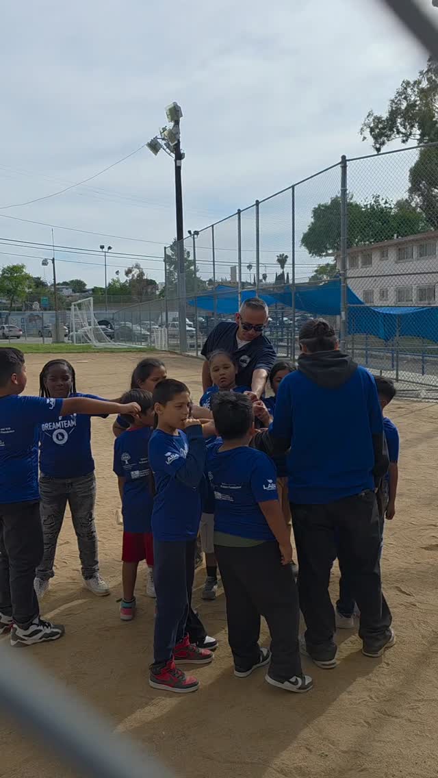 Coach Rudy and Dreamteam Dodgers are ready to take on the season with @lapd_csp_ramona_gardens_ Lets Go Blue! 💙