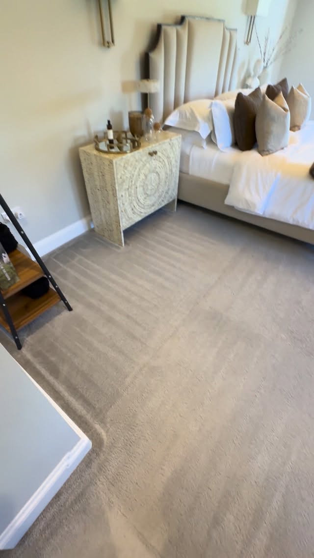 We do go to some really lovely properties around the Cotswolds and meet some amazing people on our travels.
#cotswoldcleaninggroup #cotswolds #luxuryliving #cleaning