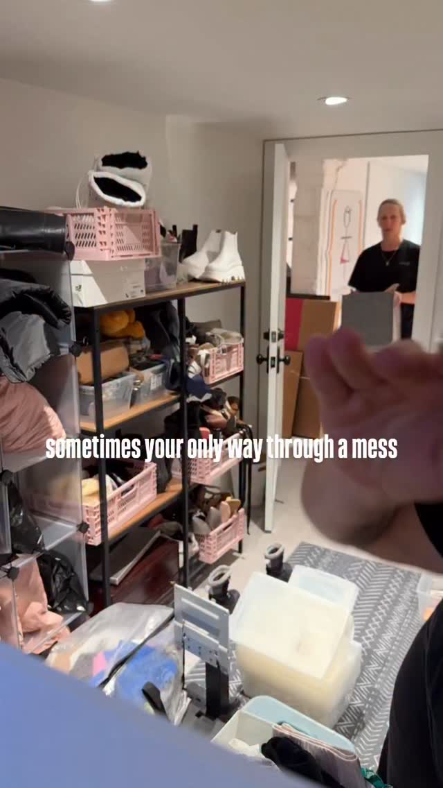 & sometimes your only way through is hiring @well.nested.living
we make a great Mother’s Day gift
send this to whoever is buying for you this year, we’ll set them up for success
_________
Kids clothes
Hand me down clothes
Used clothes
Decluttering
Simplified storage
Simplify your home
Professional organizer
Family homes
Mother’s Day
Mother’s Day gift ideas
#professionalorganizer #homeorganization #organizedliving #simplifyyourhome #declutteredlife