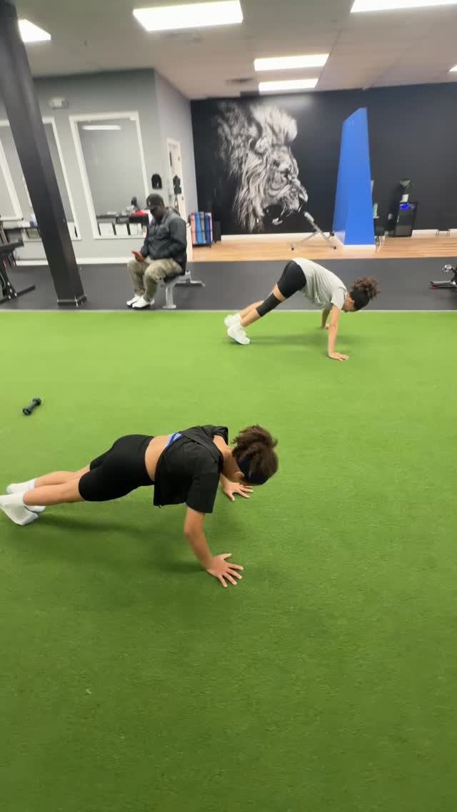 Failure is motivation! Off mat gymnastics work.
Behind the scenes working on strength and power. The best part of today is Baby Baby D built the confidence to attempt her back tuck for the first time. SHE DID it! I’m so proud of her. Confidence breeds competence 💪🏽💚💙 #definingheights #fitness #gymnastics #youthathletes #strengthandconditioning