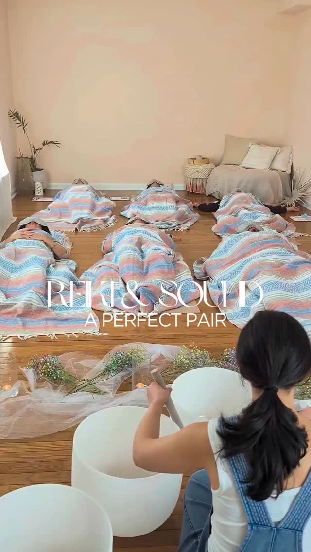 reiki + sound are the perfect pair 🤍🤍
a sound bath isn’t just music—it’s a deeply relaxing, vibrational experience that helps calm the mind, release stored tension, and bring the body back into balance
paired with reiki, it becomes nervous system magic—subtle energy work layered into the experience, supporting the body as it unwinds and resets ✨
stay close for the announcement of our next sound bath + reiki night 〰️💫〰️