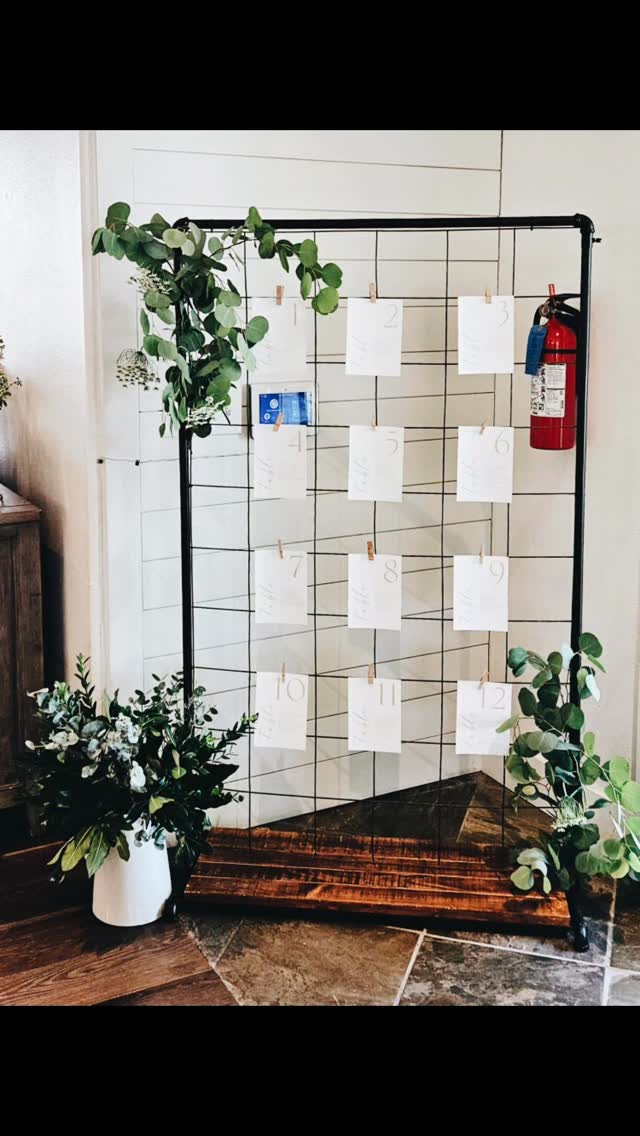 Cute, rustic & chic!!
A seating chart that feels simple yet elegant 🌿 Intentional styled with our curated rentals and finished with fresh florals by Kitsch!
It’s all in the details ✨
#KitschStyling #SeatingChartDesign #RusticChic #EventStyling #WeddingDetails FloralDesign AustinEvents