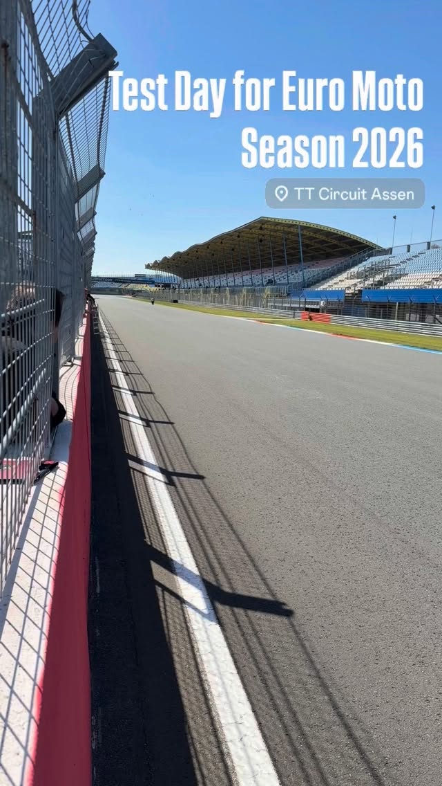 Gestern waren wir mit dem WSC-Racing Team und unserer Aprilia RS 660 zum Testing in Assen und können nur Gutes berichten. Micky ist starke Runden und gute Zeiten gefahren. Wir freuen uns auf den Saisonstart im Mai bei der Euro Moto.
Yesterday we were at Assen for testing with the WSC-Racing Team and our Aprilia RS 660 and can only report positive results. Micky put in strong laps and great lap times. We’re looking forward to the Euro Moto season start in May.
#WSCRacingTeam #Motorsport #Racing #Euromoto #aprilia
