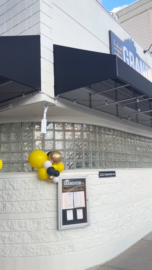 Big thank to everyone who came out during the NFL draft. 🙌🏈
Come for another great weekend of good food & views! 🤩🍻
Tag someone you are bringing! ⭐️
We can’t wait to see you!
