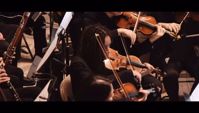 Forever a Mozart girl!
Singing in NYC is always my favorite thing, but it was an especially great joy to join Voices of Ascension for the first time this past October. Featuring the fab @liv.redpath @jacobperrytenor Kevin Deas and wonderful maestro Dennis Keene - Full performance of our Mass in C Minor now up on the @voascension YouTube ✨