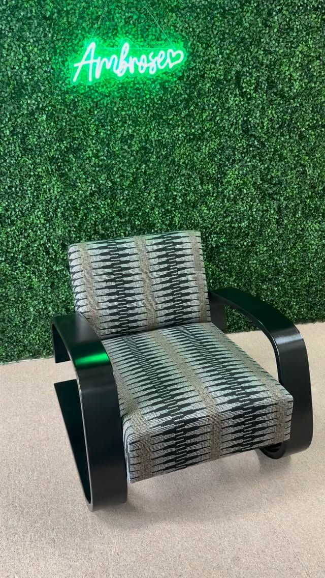 Clean lines, bold pattern, and a fresh new life.
This one’s all about letting the frame speak while the fabric does the work. Reupholstered and ready for its next chapter.
#Upholstery #BeforeAndAfter #furniture #ModernDesign #ambroseupholstery