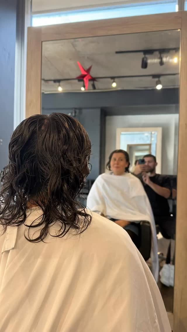 Cuando toca cortar, ¡qué bien se siente nuestro cabello! ♥️🥰
Horas disponibles para este sábado💕