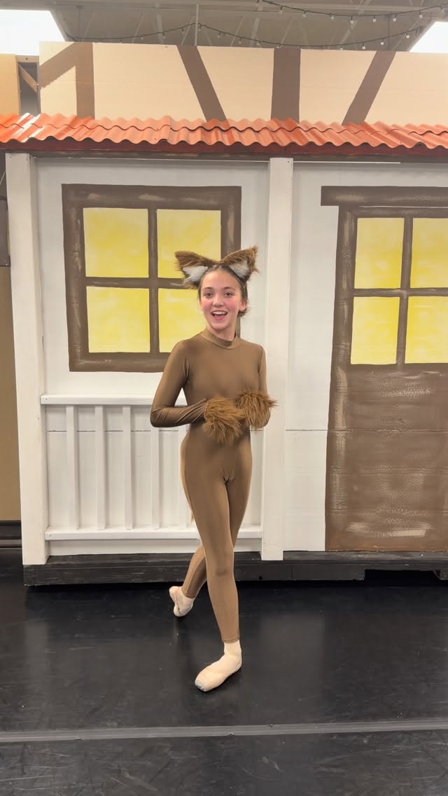 Meet Fox, Bird, and Deer — just a few of the captivating characters Hansel and Gretel encounter on their journey through the woods!
🦊 Fox: Lillie Belanger
🐦 Bird: Maya Young
🦌 Deer: Ava Delgado
Come alongside the journey and experience this live in theatres MAY 9 and 10!
🎟️ https://www.littletonballetacademy.org/hanselandgretelballet 🎟️
@littletonyouthballet
#hanselandgretel #hanselandgretelballet #ticketsavailable #hanselandgretelcharacters #lybproduction