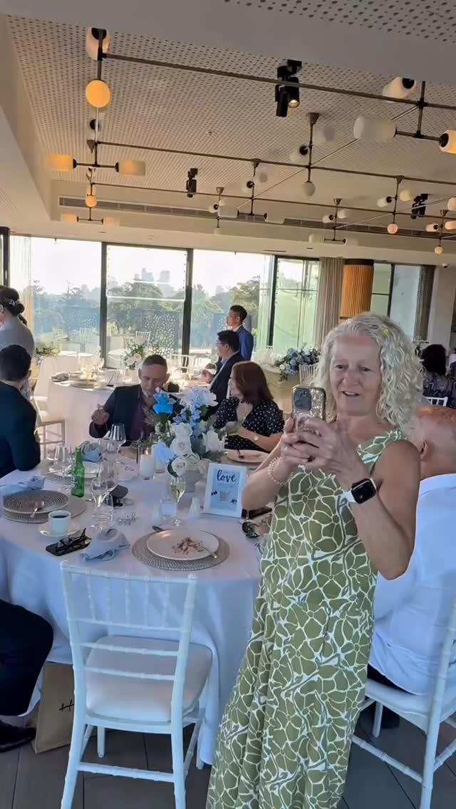 Was so lovely painting such a gorgeous celebration of Myat & Brendan’s love 🧡
#liveweddingpainting #weddingpainter #liveweddingartist #sydneylivepainting #sydneyartist