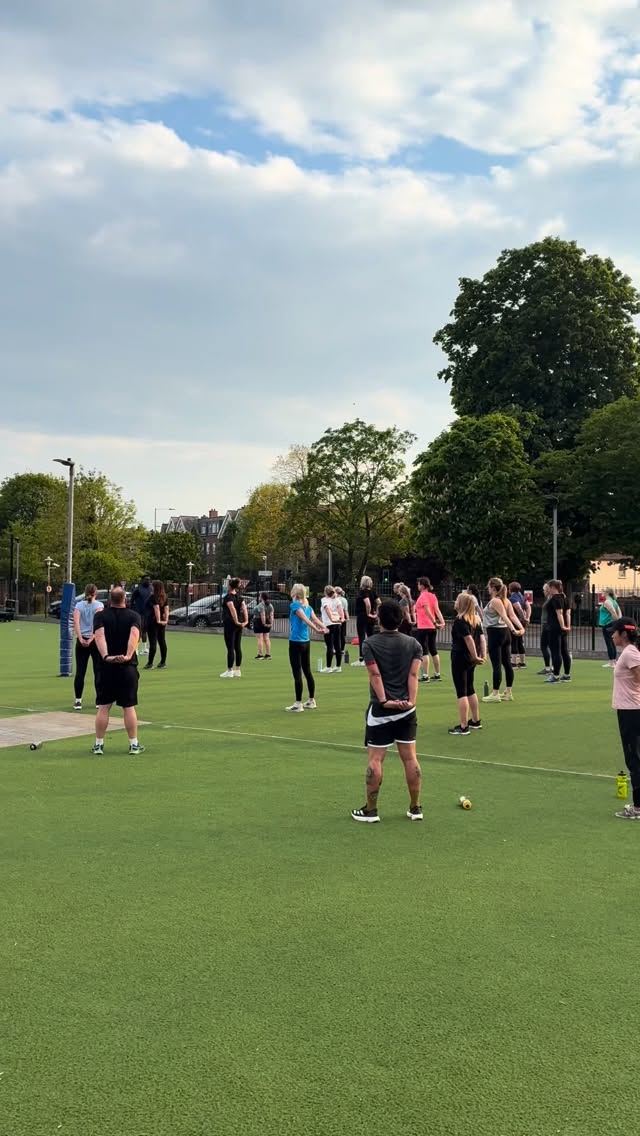 Monday • 18:00 • 44 people • Cooling down after an energising session 🔥🔥🔥
What a cracking start to the week!
Let’s finish April STRONG 💪