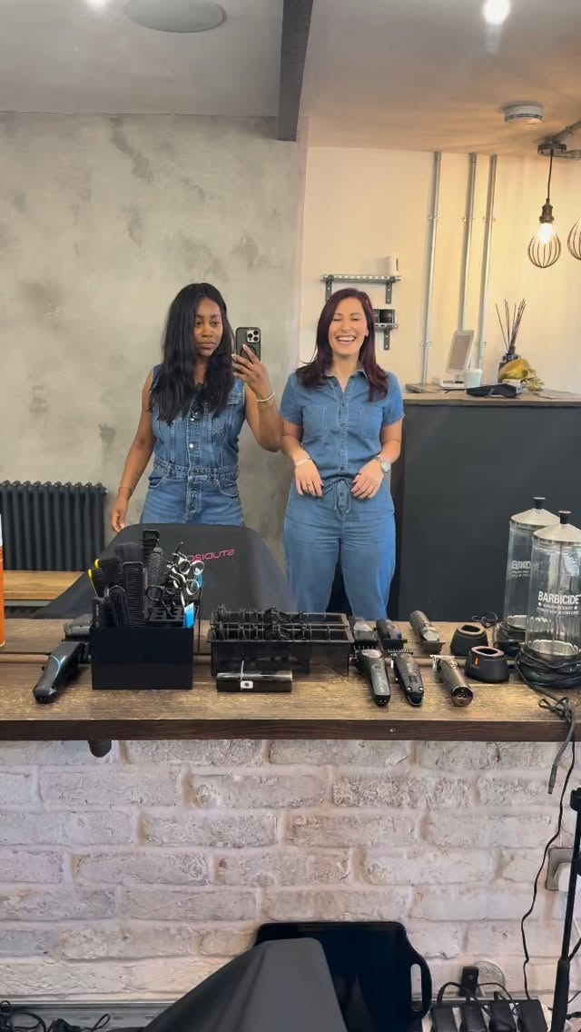 Matching denim with my work bestie today, bringing a little weekend energy into the salon, even if we are inside, while it is beautifully warm and sunny outside.
#FridayFeeling #DenimOnDenim #WorkBestie #SunnyVibes #WeekendMood