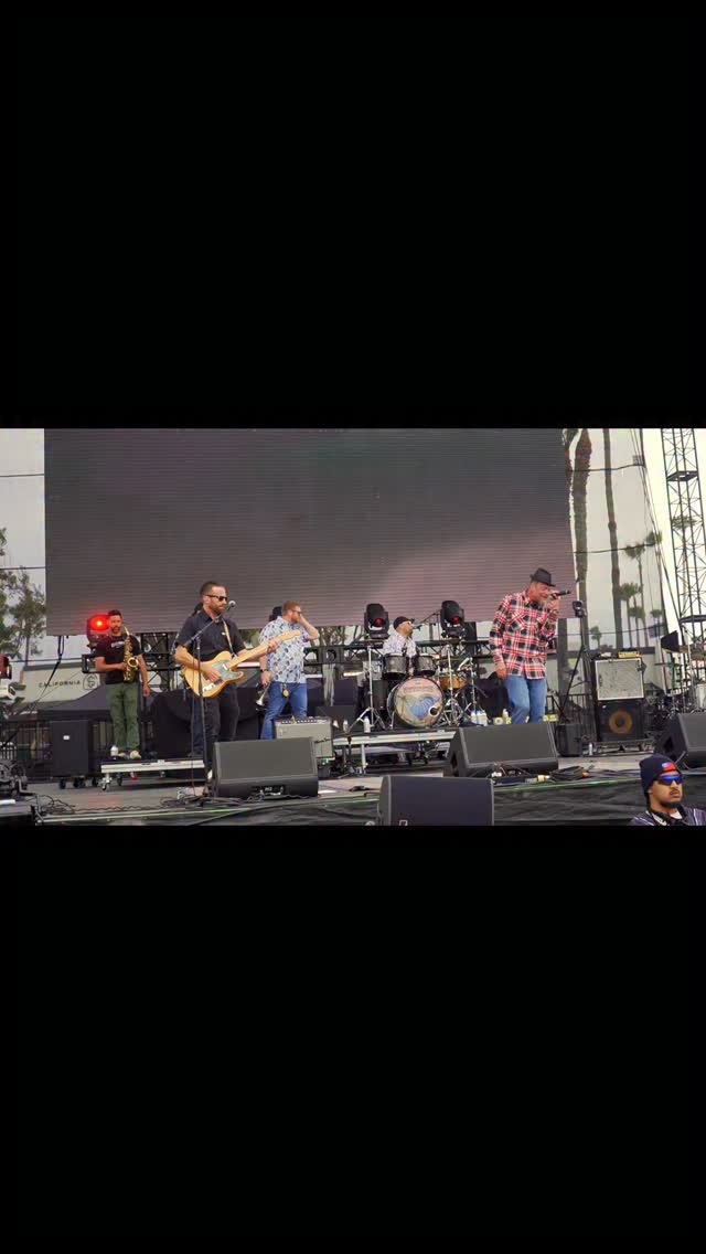 @fortunateyouth310 doin the South Bay proud 🤘
