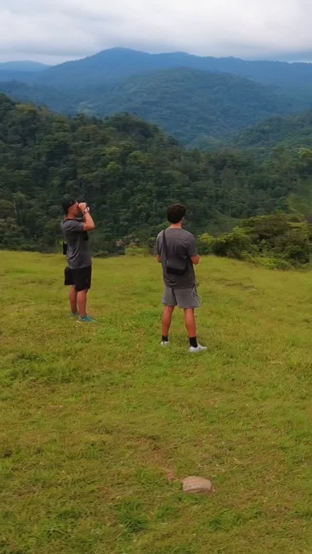 Ayer, día 1 de @costarica200miles … y ya nos regaló experiencias que no tienen precio. 🙌🏽🌿🏃♂️
Como Dirección Médica, vivimos cada jornada con responsabilidad, adrenalina y muchísima gratitud por poder ser parte de algo tan grande. Cada kilómetro trae historias, aprendizajes y momentos que se quedan para siempre.
Esto apenas comienza… pronto les contamos más. 🇨🇷⚕️✨
www.xsportmedic.com
#CostaRica200 #XSportMedic #DirecciónMédica #EventosSeguros #Endurance