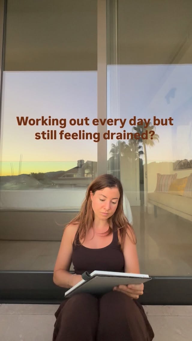 Working out every day might feel like the most “disciplined” thing you can do…
Especially if you’re doing HIIT / heavy sessions / “no days off” energy while your life already looks like:
1. deadlines + decision fatigue
2. coffee-first mornings
3. skipping real meals until “later”
4. trying to train like it’s always your best week
5. that one week before your period where everything feels louder
Sounds familiar 👀?
When cortisol is already high, your body reads intense workouts as another stressor.
The shift: stop forcing your body to perform the same way every day, and start training like a cyclical woman (not a man).
Here’s where to start:
✅ Track your cycle + your output (not just your workouts)
Notice when you feel sharp + social + confident vs. inward + sensitive + done.
This is how you stop blaming your personality and start reading your patterns.
✅ Train for the week you’re in
High-energy weeks → strength, PRs, sprints, big pushes.
Lower-energy weeks → walks, Pilates, mobility, lighter lifts, earlier nights.
This is how you stay consistent without burning yourself out to prove a point.
✅ Fuel before you demand
If you’re training + working + thinking all day… you need real fuel.
Protein + carbs + minerals (especially in the second half of your cycle).
Because you can’t “discipline” your way into energy.
And this is bigger than fitness.
Because the way you treat your body becomes the way you lead your life:
→ clearer boundaries, better decisions, more confidence… and you actually feel like you again 🔥
Want to have more energy & get out of your funk? Comment SPARK and I’ll send you my free 3-day reset for free so you can start feeling proud of how you show up ✨
#burnout #hormonalhealth #energy