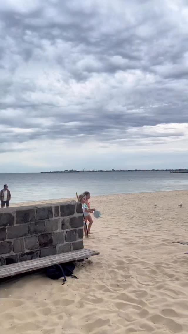 The best gift EVER is a real life mermaid ๐งโโ๏ธ๐ซ๐
Loved swimming ashore to make this little princesses celebration the most magical in all the seas!
#mermaidtarielle #realmermaid #mermaidlife #professionalmermaid #promermaid