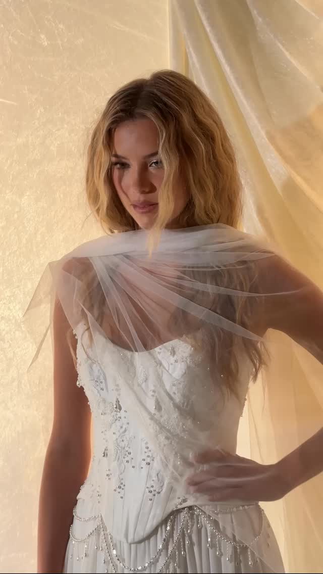 A message from Hayley Paige! ✨
10% off all Hayley Paige gowns May 4-10 at Savvy.
And if you say yes...
a pair of Tiffany & Co. champagne flutes. 🥂