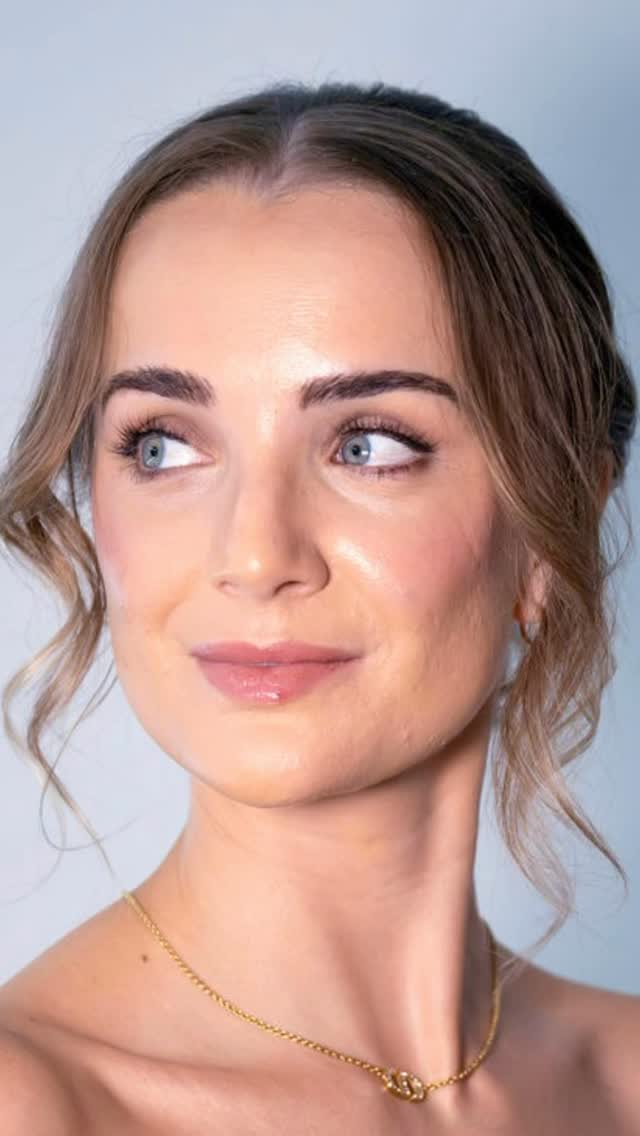 Skincare and skin prep is the number 1 thing you need to do to get that glowy, glass like skin make up finish.
If you’re a bride and would like some more information on how best to prep your skin for your wedding day get in touch
#westsussexweddingsuppliers #sussexmua #surreyweddingsuppliers #weddingmakeupsussex