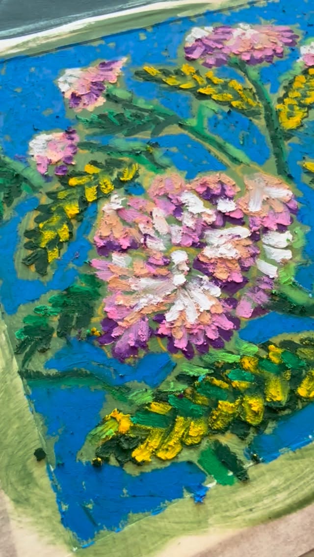 Chunky oil pastels all last week with my painting kids 🎨
#artteacher #oilpastels #floral