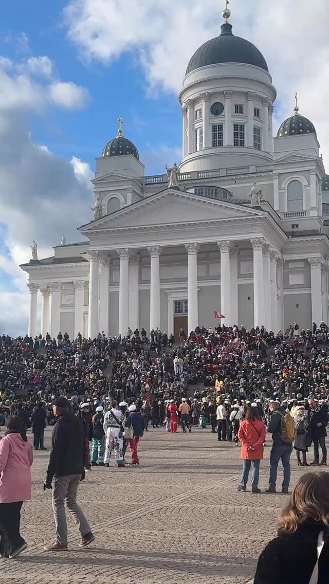 Vappu in Helsinki is one of those festivals you’d never have heard of until arriving but dispels any myth about the Finns being a little uptight 🇫🇮🇫🇮
It sits at the intersection of student tradition and workers’ rights but even more simply, it *should* (Finnish weather is notoriously fickle!) mark the turning point of the year. After months of dark and cold, the city claims the outdoors again.
The festival takes place over 2 days, beginning on 30th April (Vappuaatto). By late afternoon, the city starts to fill with students in white caps and signature coloured trousers (the more patches, the more fun you had as a student!), corks popping. The focal point is Senate Square, where a crowd gathers to watch the Havis Amanda statue get ceremonially “capped” by engineering students. From there, people spill into the streets, bars, and waterfront and see where the night takes them…
The next day (1st May - Vappupäivä) begins early, as parks like Kaivopuisto turn into vast picnic grounds: blankets, brass bands and the odd chandelier (no really!) In parallel, there’s the more traditional labour marches and speeches…either way, there’s interest wherever you look!
Hauskaa vappua - happy May Day!
#visitfinland #vappu #hauskaavappua #visithelsinki #someoneelsescountry