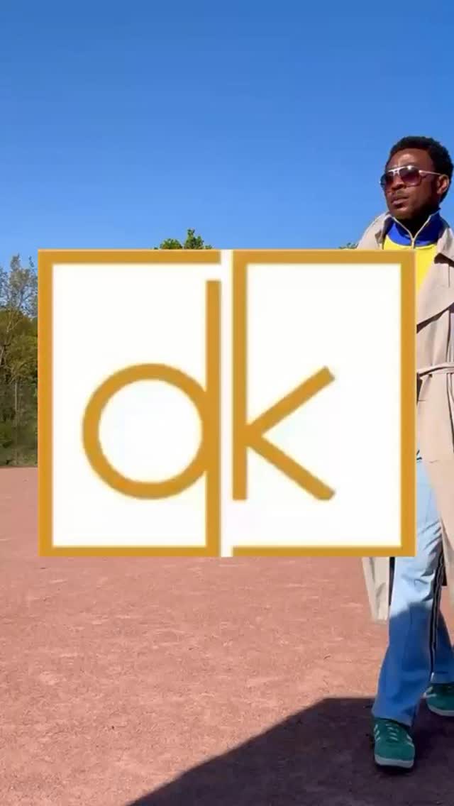 Heute möchte ich meinem Freund Michael Davis — Schauspieler, Regisseur, Produzent und Autor — ganz herzlich für das kreative und liebevolle Video danken, das er mit der Tasche unserer Kanzlei gemacht hat.
Es war eine sehr schöne Überraschung, diese Geste der Unterstützung und Wertschätzung meiner Arbeit als Rechtsanwältin zu sehen. Vielen Dank, Michael, für deine Aufmerksamkeit, deine Unterstützung und dafür, dass du meine berufliche Tätigkeit auf so leichte und künstlerische Weise gewürdigt hast.
Hoje quero deixar meu agradecimento especial ao meu amigo Michael Davis — ator, diretor, produtor e escritor — pelo vídeo tão criativo e carinhoso que fez com a bolsa do nosso escritório.
Foi uma surpresa muito especial ver esse gesto de apoio e reconhecimento ao meu trabalho como advogada. Muito obrigada, Michael, pelo carinho, pela parceria e pela forma tão leve e artística de valorizar a nossa atuação profissional.
Fico muito feliz em compartilhar esse momento aqui também em collab com você. ✨
#Anwaltskanzlei
#InternationalesRecht
#Migrationsrecht
#Familienrecht
Erbrecht