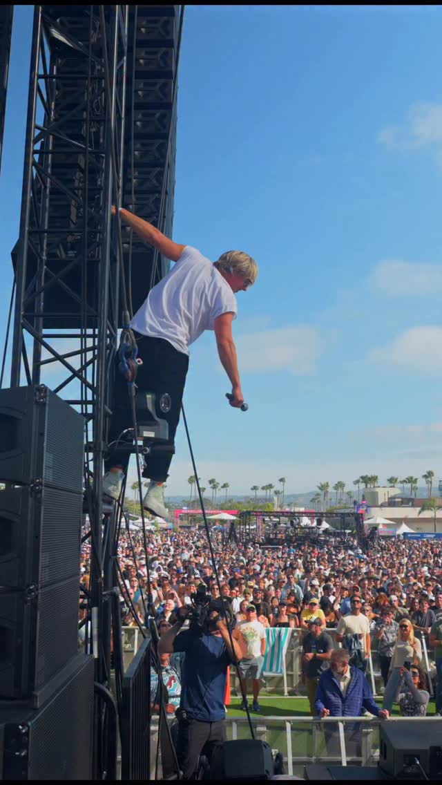 @switchfoot + ocean air = magic 🌊🎶